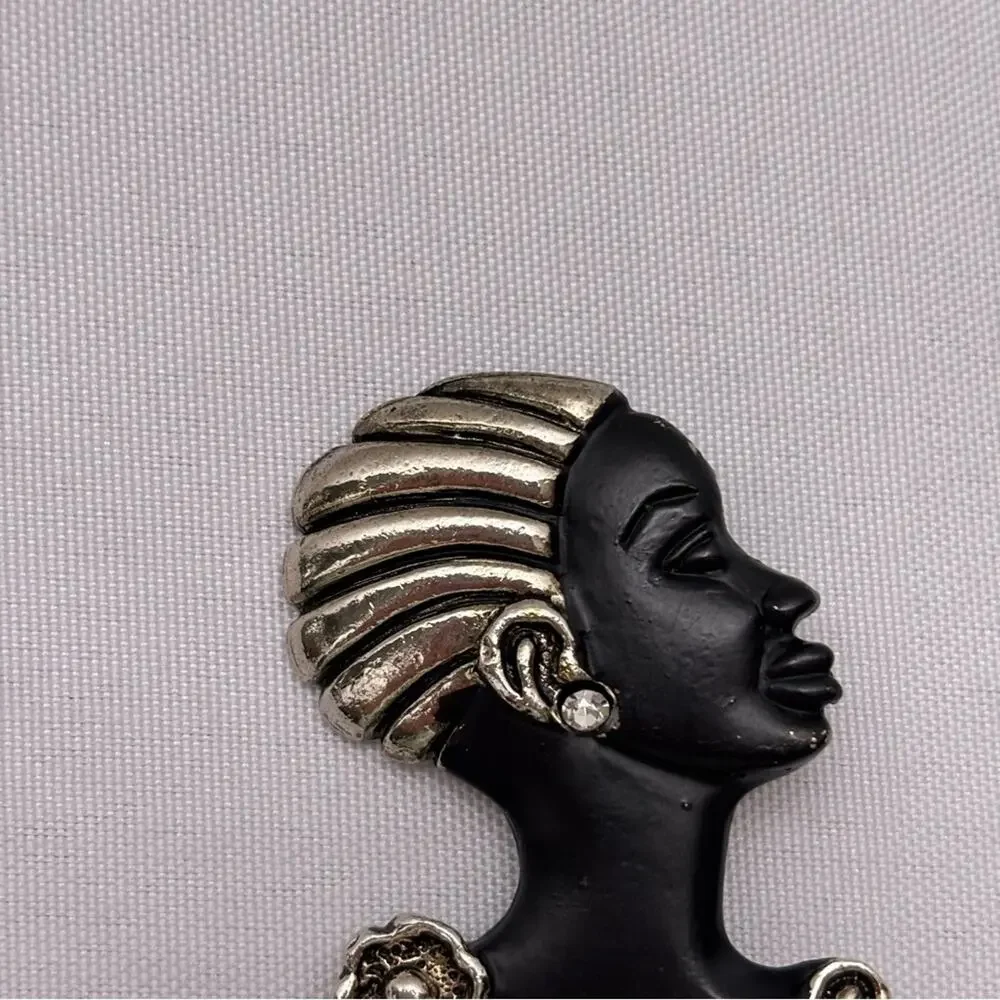 Vintage African Black and Silver Women's Pin Brooch